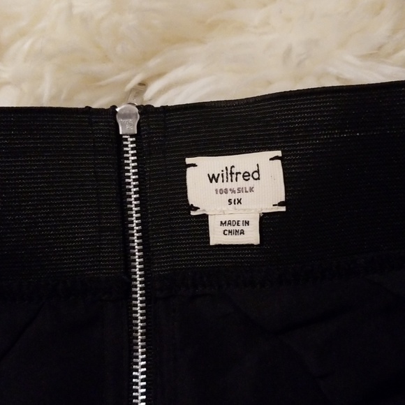 Size S/M : Wilfred 100% silk ! Soft and Comfy 👗💖 - Picture 2 of 7